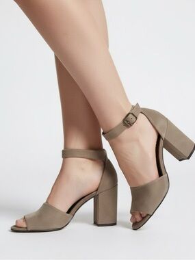 Stuart Weitzman Block Heel Ankle Strap Sandals in Taupe